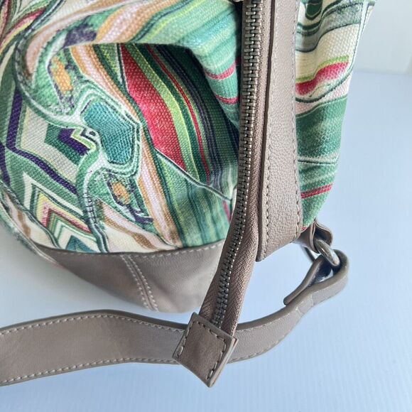 ISABELLA FIORE Large Ikat Print Shoulder Bag and Crossbody Strap Taupe Green - Picture 7 of 16
